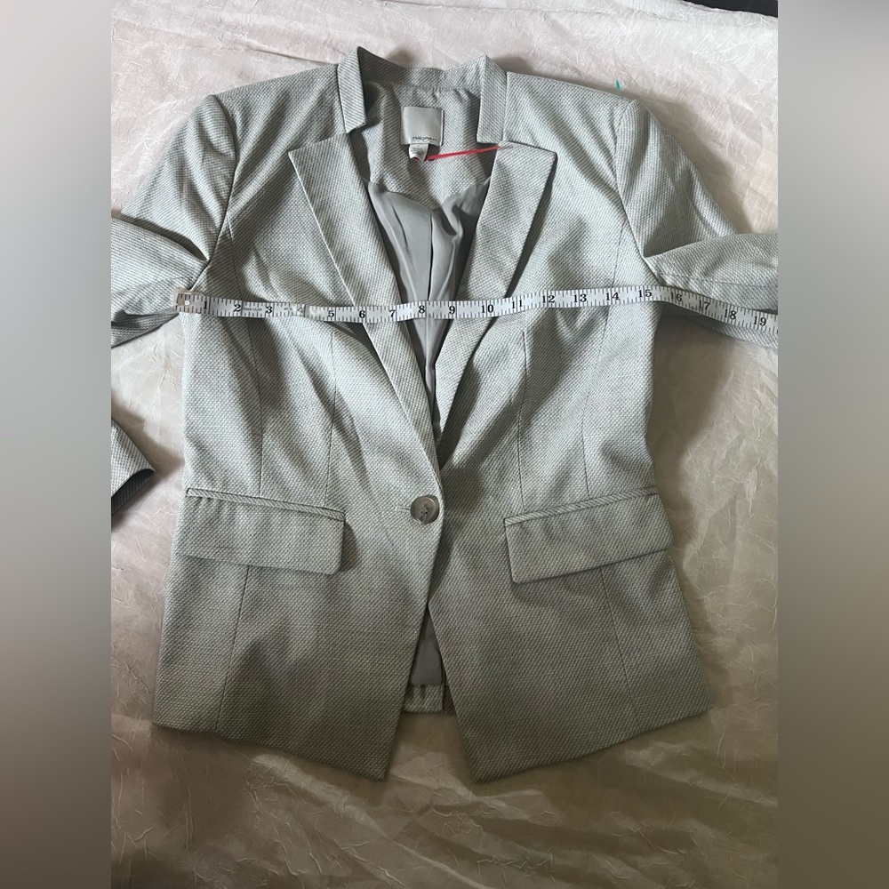 Women's Gray Blazer - Picture 4 of 9